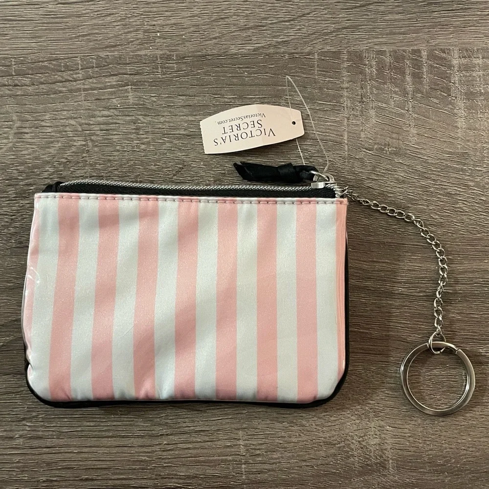 NWT VICTORIA'S SECRET SIGNATURE STRIPE MAKEUP BAG  COIN PURSE CHAIN